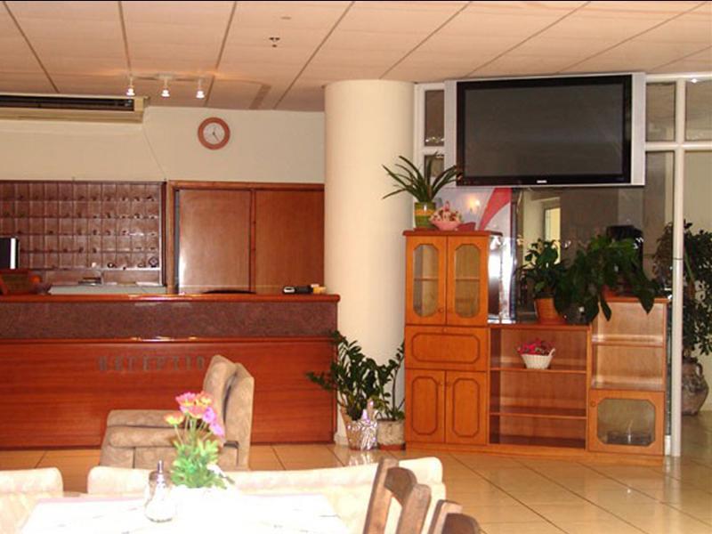 Galaxy Hotel Ierápetra Buitenkant foto