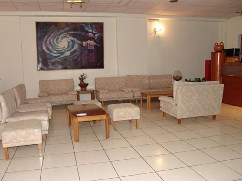 Galaxy Hotel Ierápetra Buitenkant foto