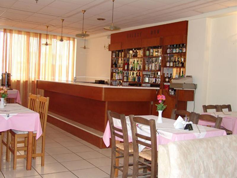 Galaxy Hotel Ierápetra Buitenkant foto