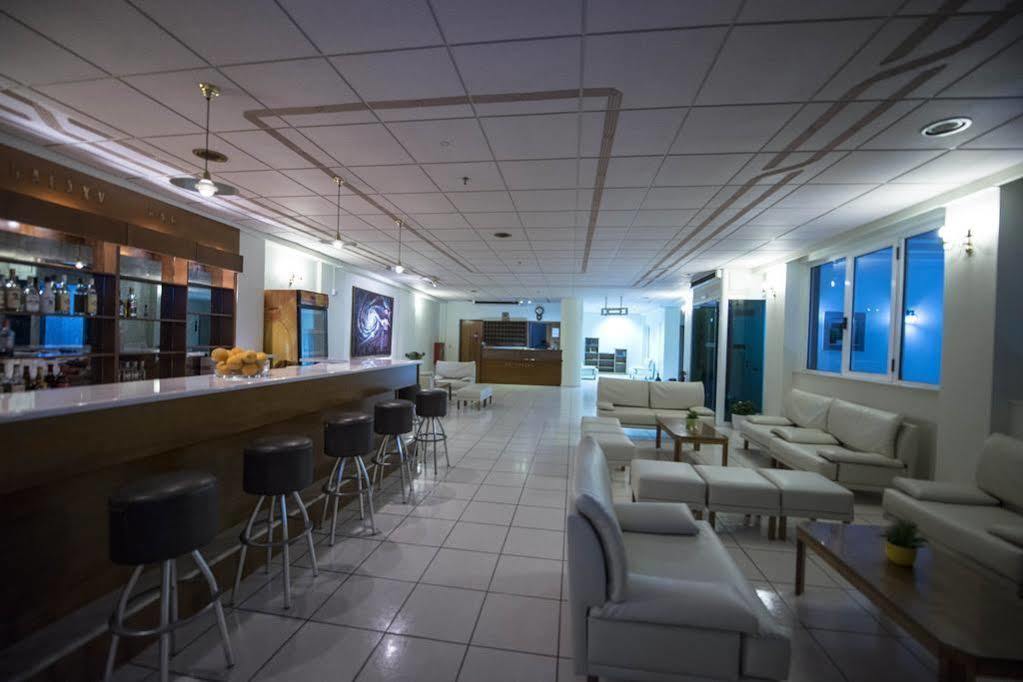 Galaxy Hotel Ierápetra Buitenkant foto